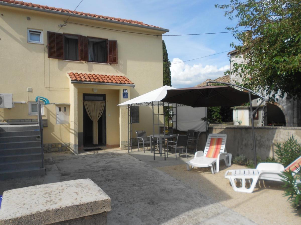 Holiday Home Mery By El-Pi Tours มาลินสกา ภายนอก รูปภาพ