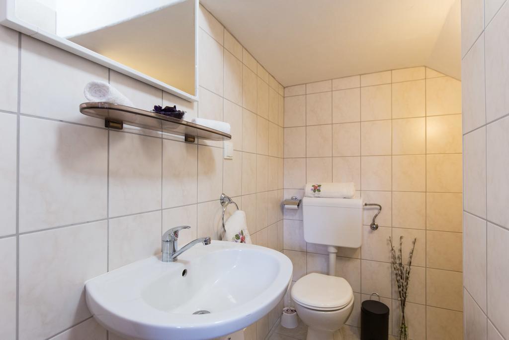 Holiday Home Mery By El-Pi Tours มาลินสกา ภายนอก รูปภาพ