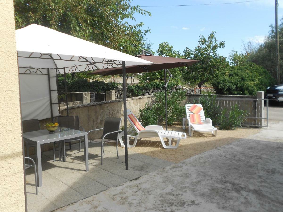 Holiday Home Mery By El-Pi Tours มาลินสกา ภายนอก รูปภาพ